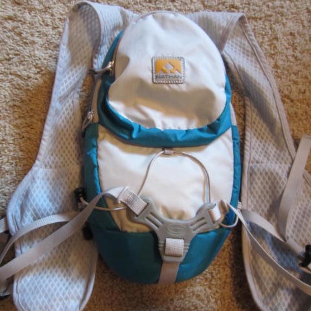 Nathan Intensity Women's Hydration Vest Backpack